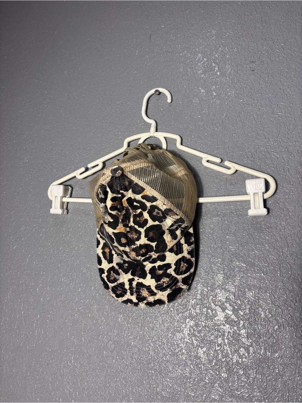 Leopard Print Mesh Trucker Cap - Women